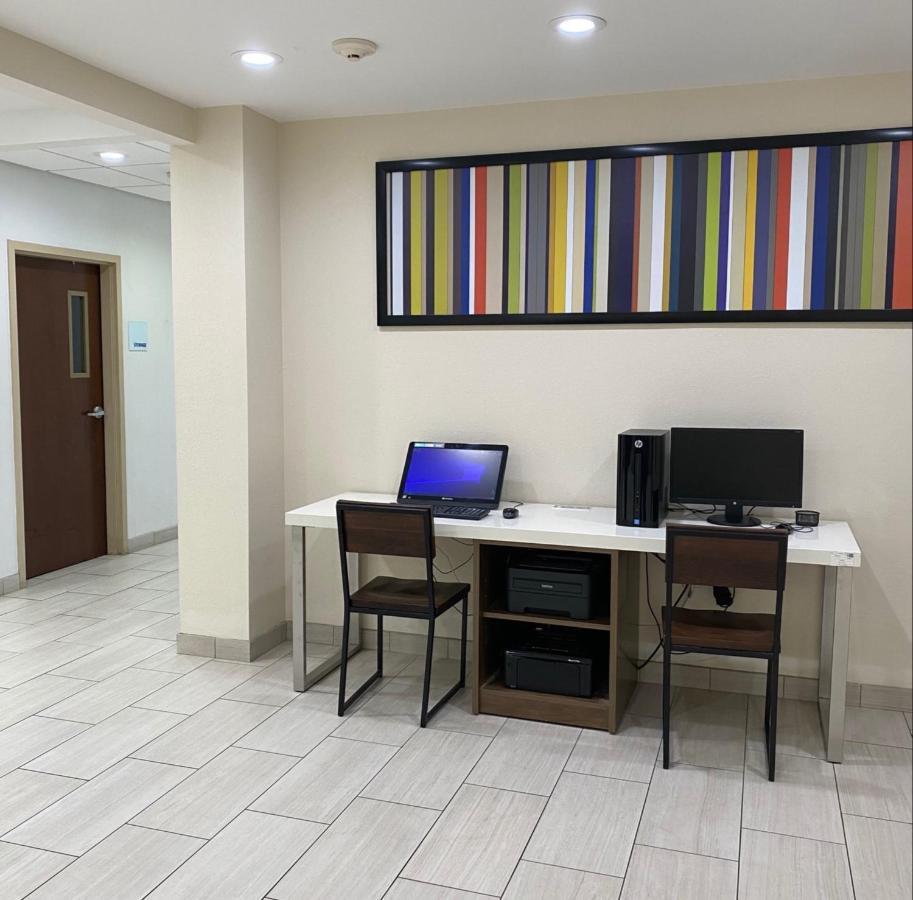 Holiday Inn Express Hotel & Suites Hope Mills-Fayetteville Airport By Ihg Dış mekan fotoğraf