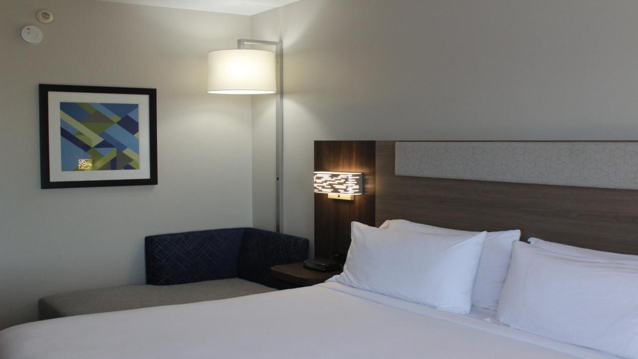 Holiday Inn Express Hotel & Suites Hope Mills-Fayetteville Airport By Ihg Dış mekan fotoğraf