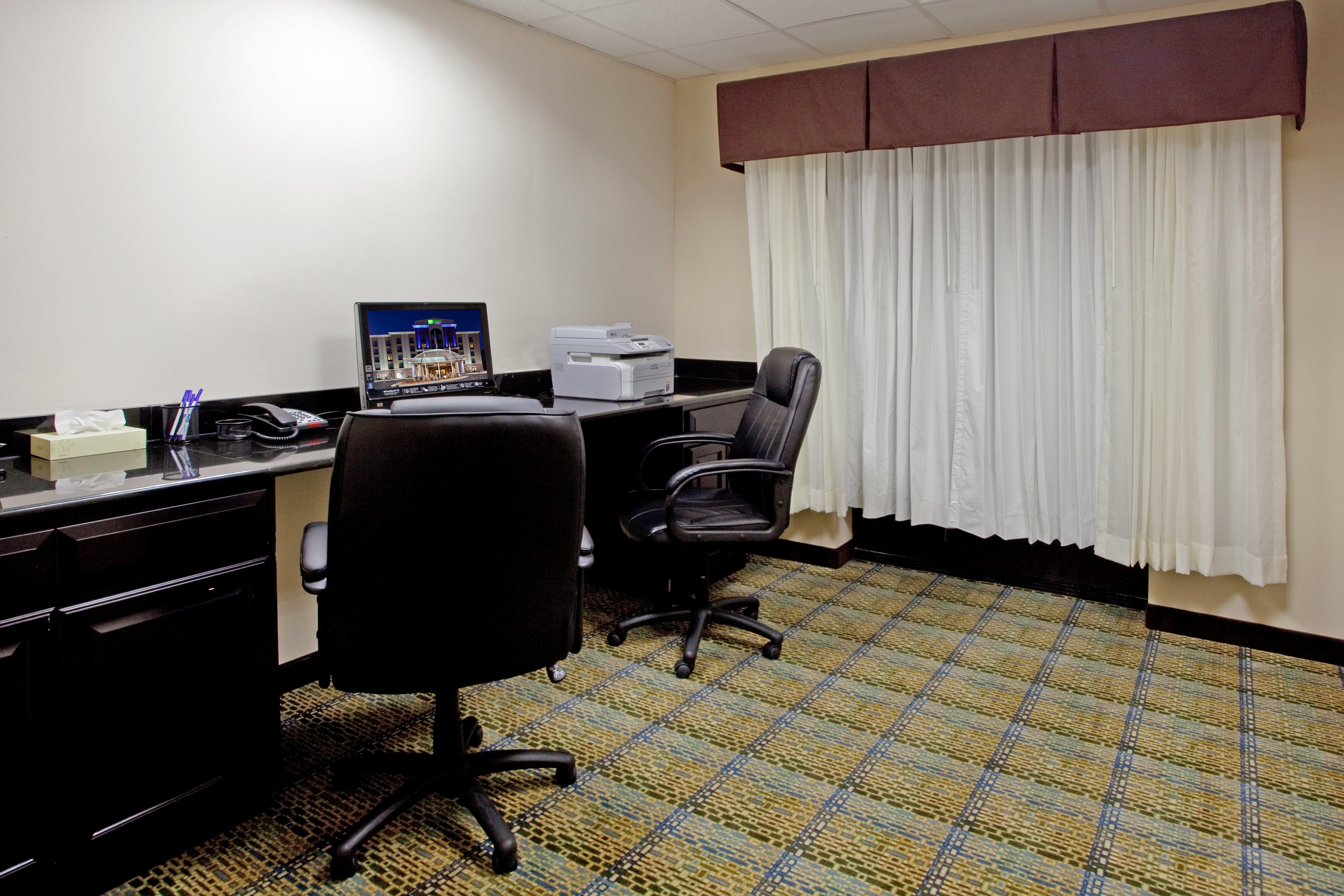 Holiday Inn Express Hotel & Suites Hope Mills-Fayetteville Airport By Ihg Dış mekan fotoğraf