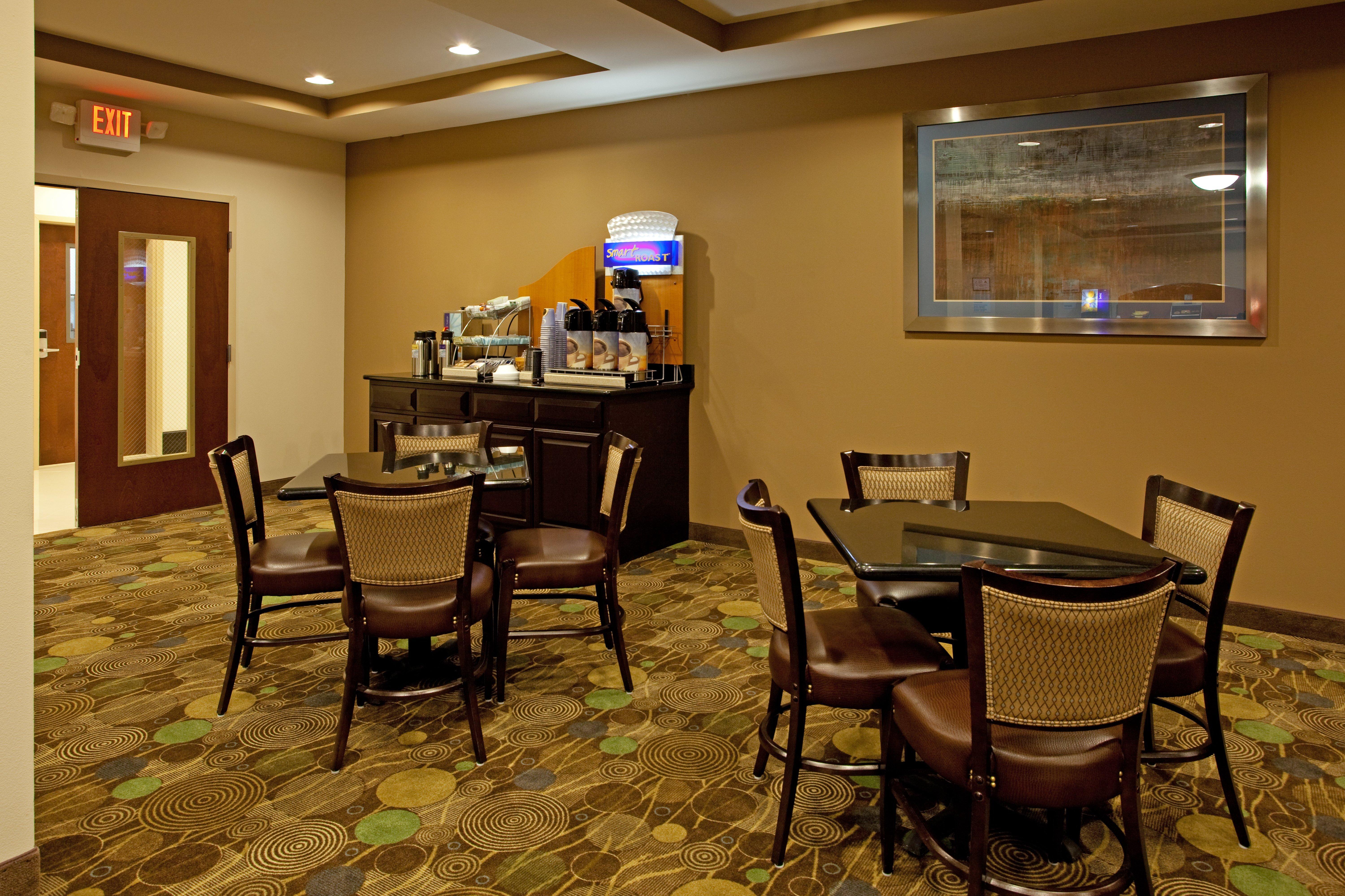 Holiday Inn Express Hotel & Suites Hope Mills-Fayetteville Airport By Ihg Dış mekan fotoğraf